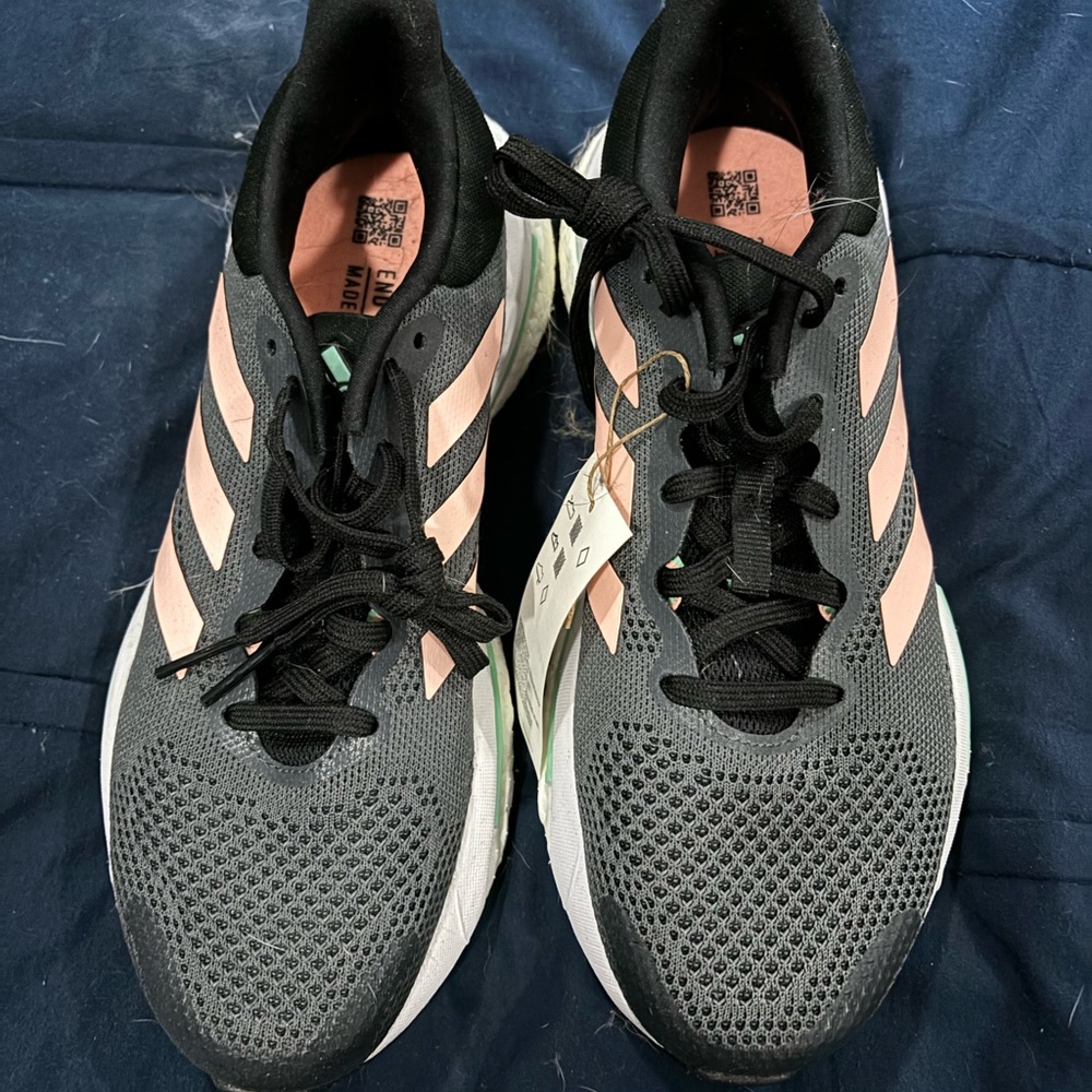 New with tags sneakers